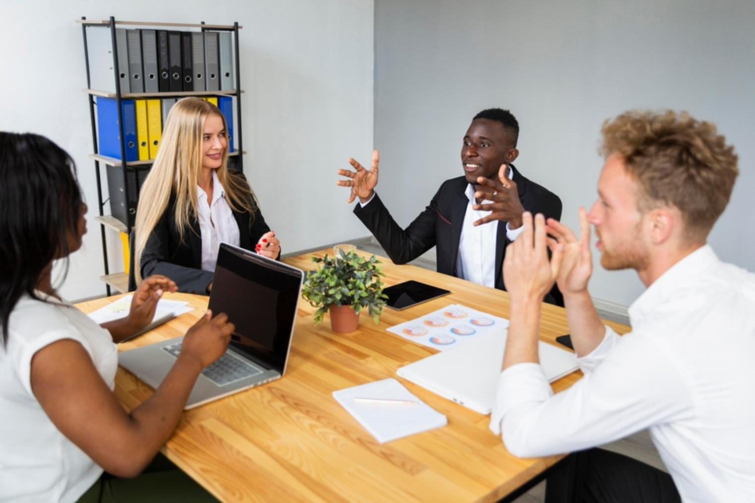 Analyse comparative de différents scénarios financiers